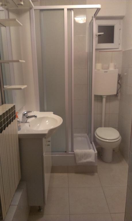 Apartments & Rooms Korzo Slavonski Brod Habitación foto