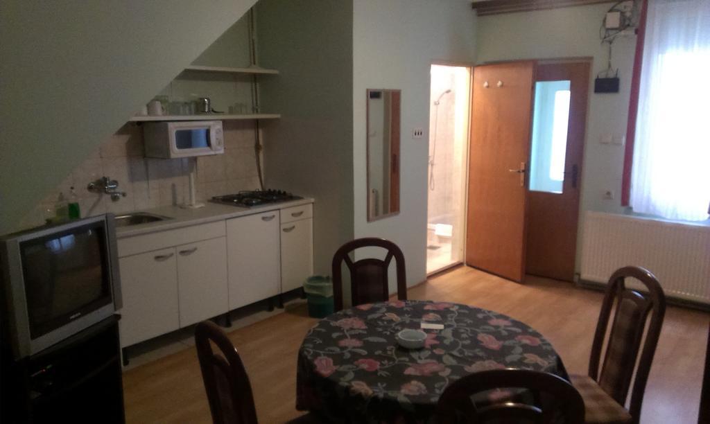 Apartments & Rooms Korzo Slavonski Brod Habitación foto